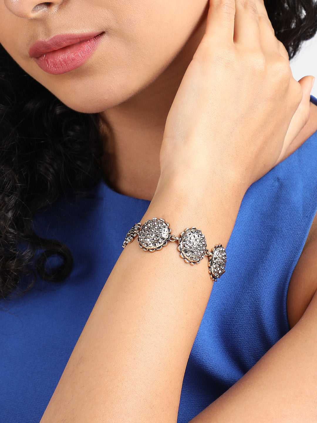 Women Circular Antique Bracelet
