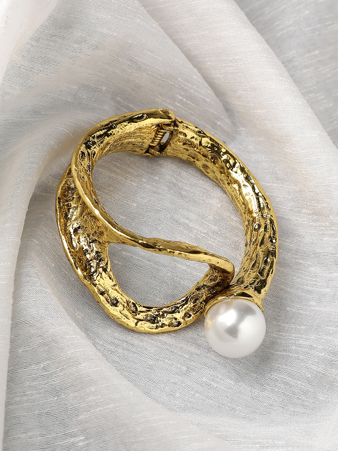 Women Dented Pearl Statement Bracelet