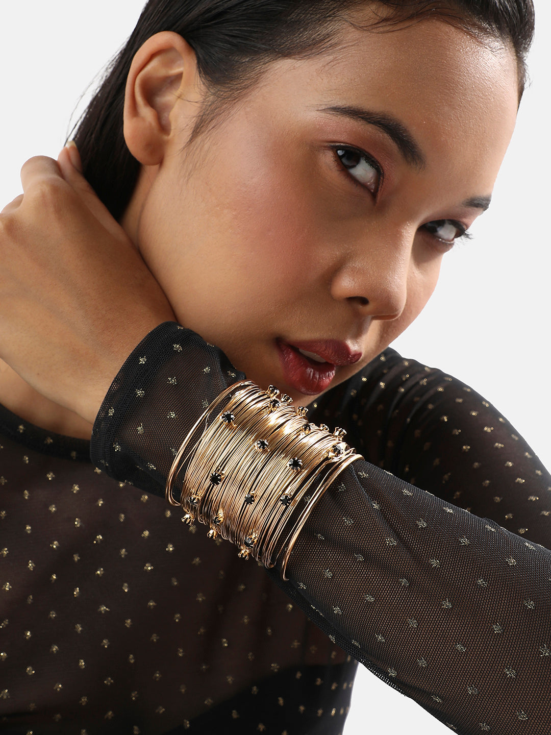 Women Ribbed Wire Statement Bracelet