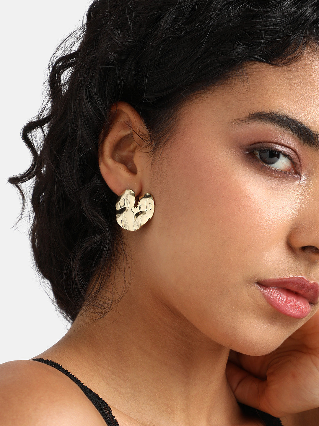 Women Textured Heart Stud Earrings