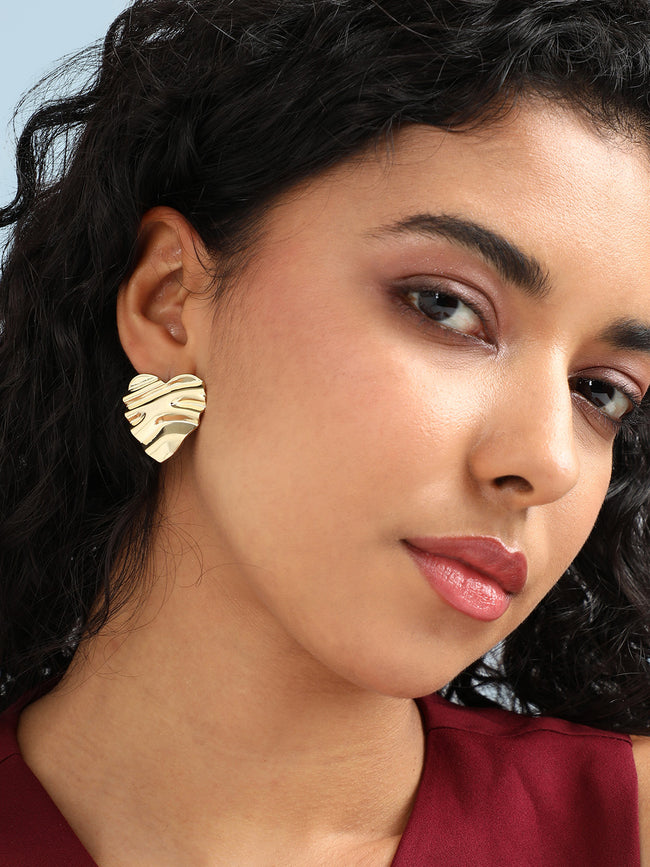 Women Minimal Dented Heart Stud Earrings