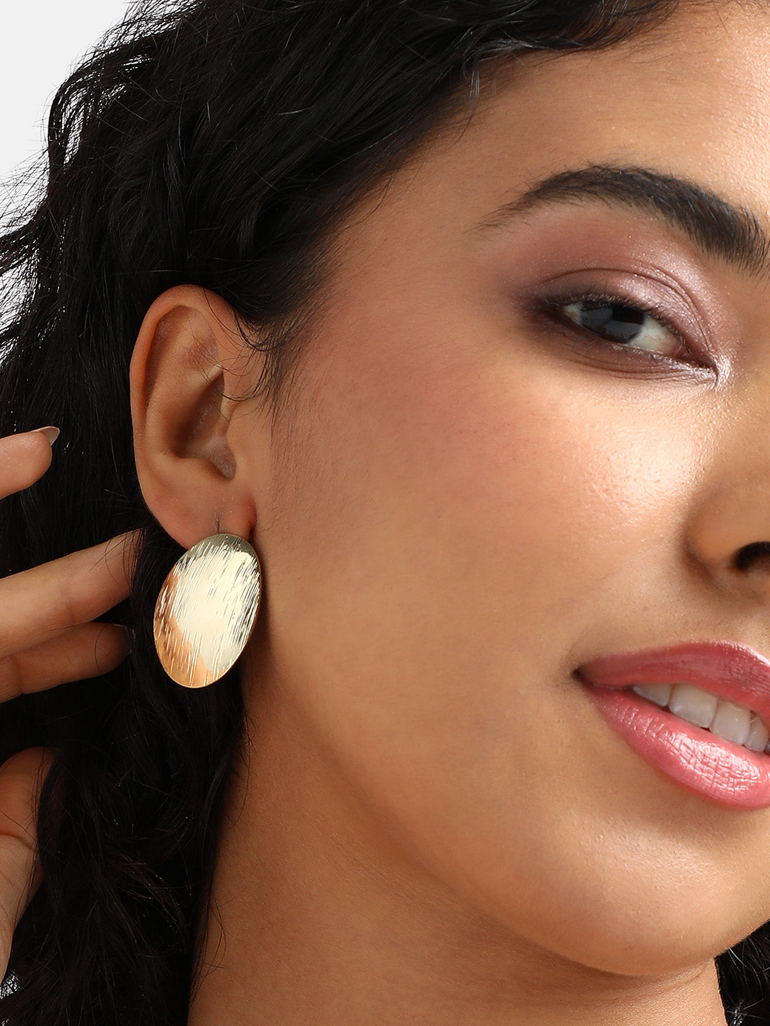 Women Textured Lined Circular Stud Earrings