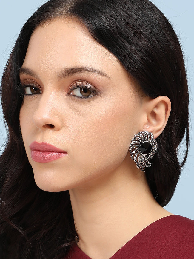 Women Contemporary Studs Earrings