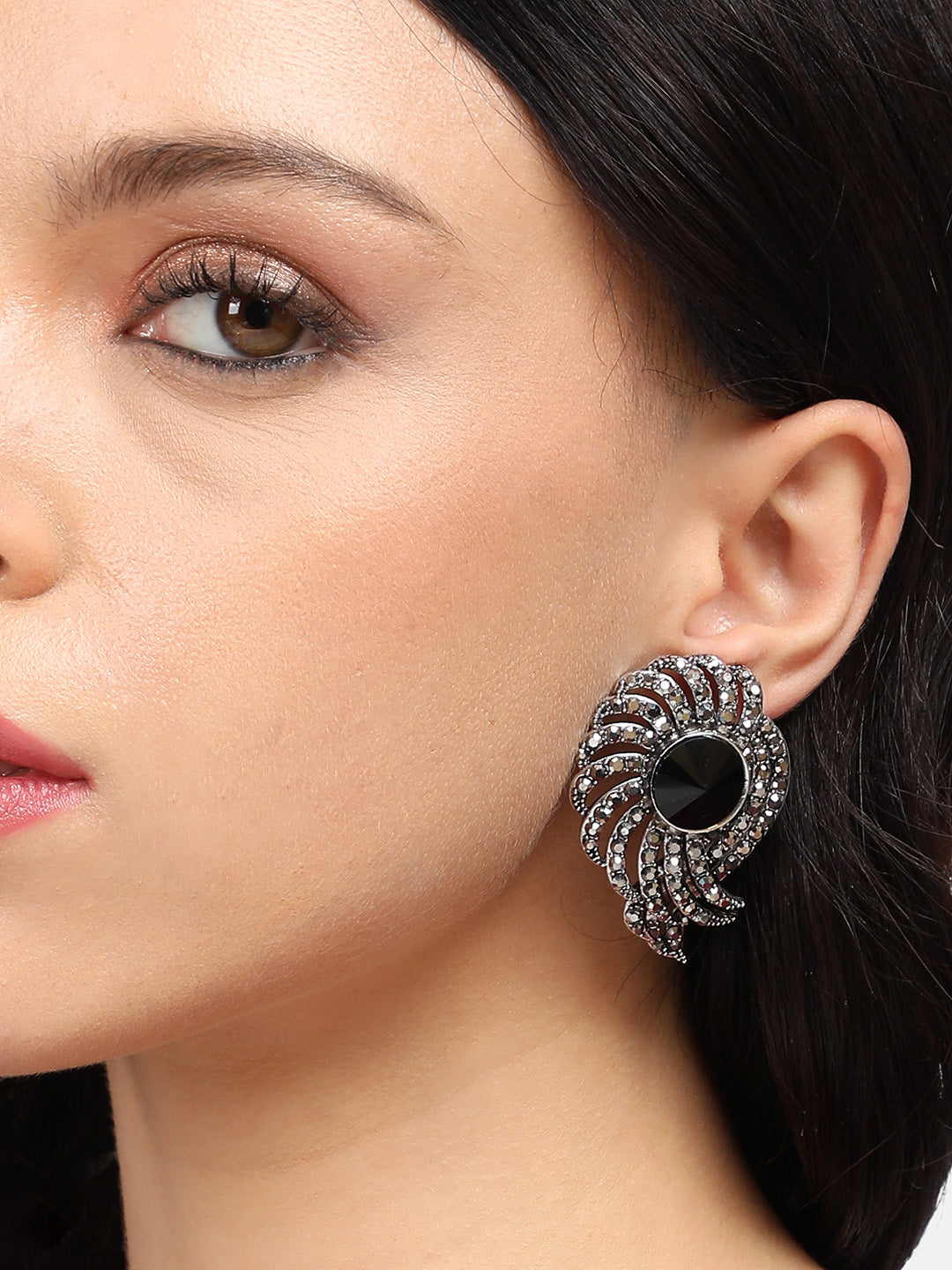 Women Contemporary Studs Earrings