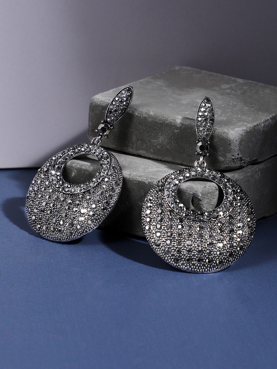 Women Antique Circular Drop Earringss