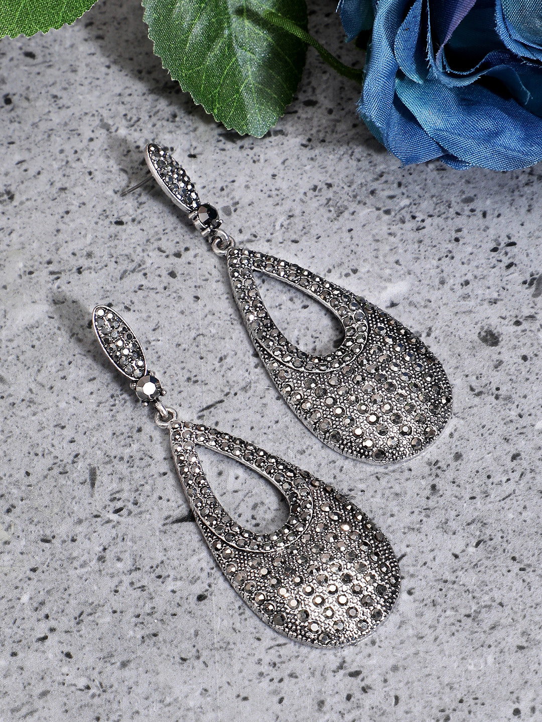 Women Metallic Teardrop Halo Drop Earringss