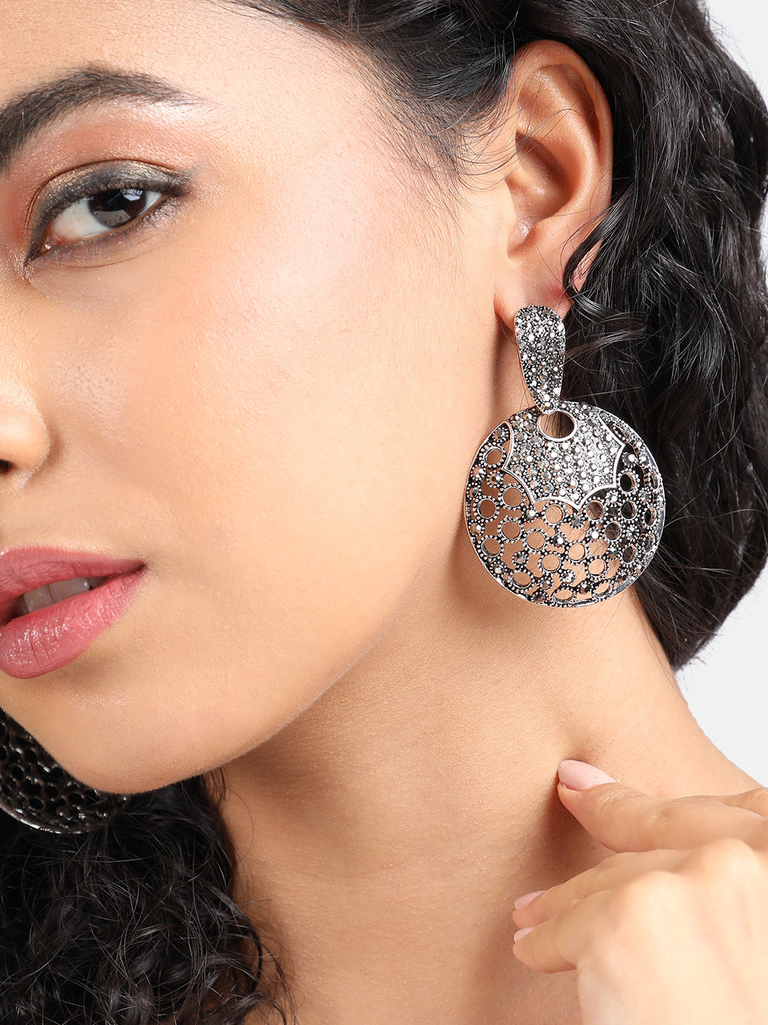 Women Antique Dome Drop Earringss