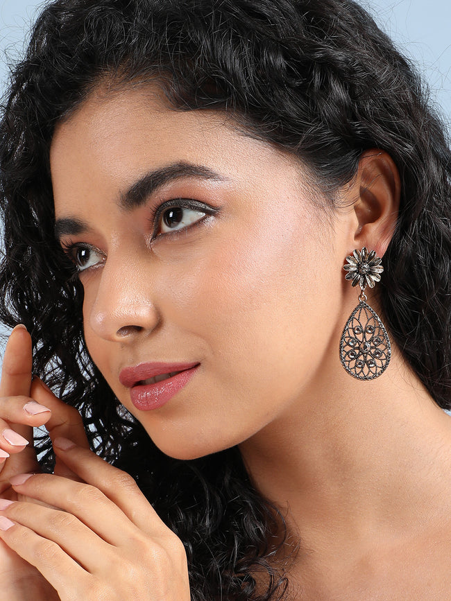 Women Intricate Daisy Teardrop Drop Earrings