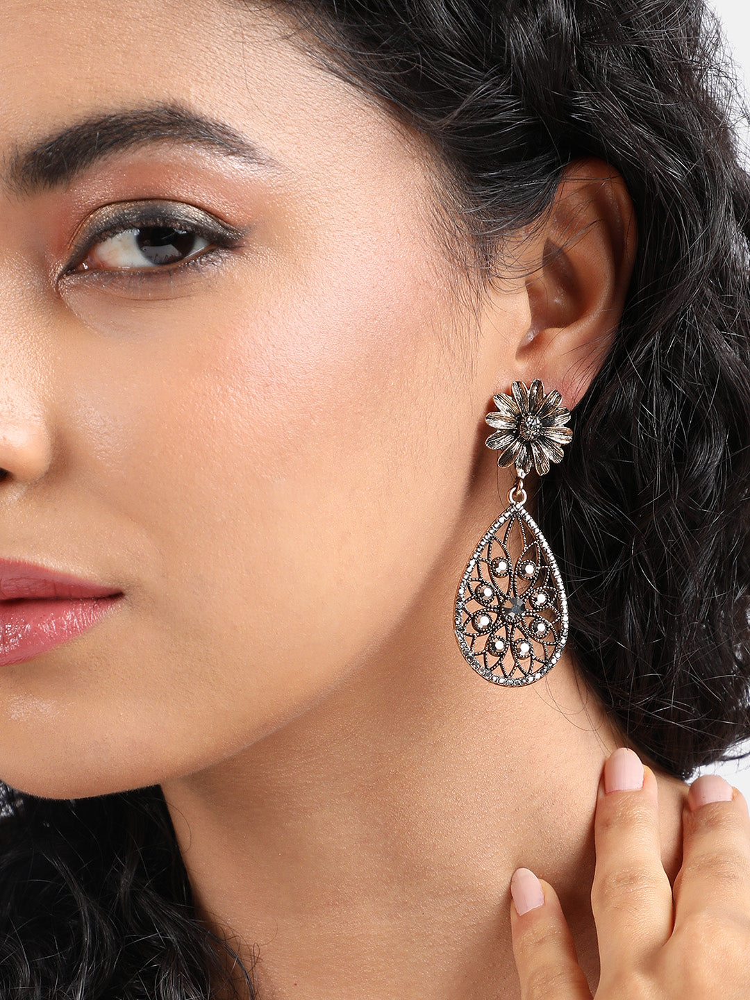 Women Intricate Daisy Teardrop Drop Earrings