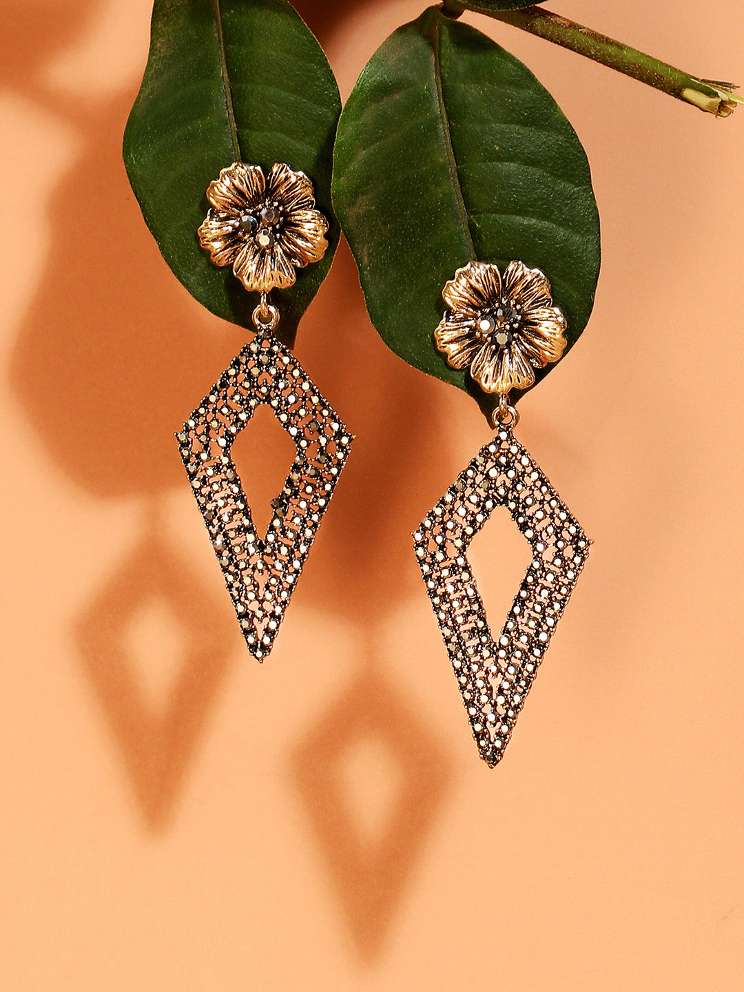 Women Daisy Intricate Rhombus Drop Earringss