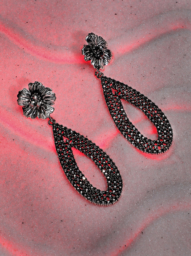 Women Daisy Teardrop Halo Drop Earringss