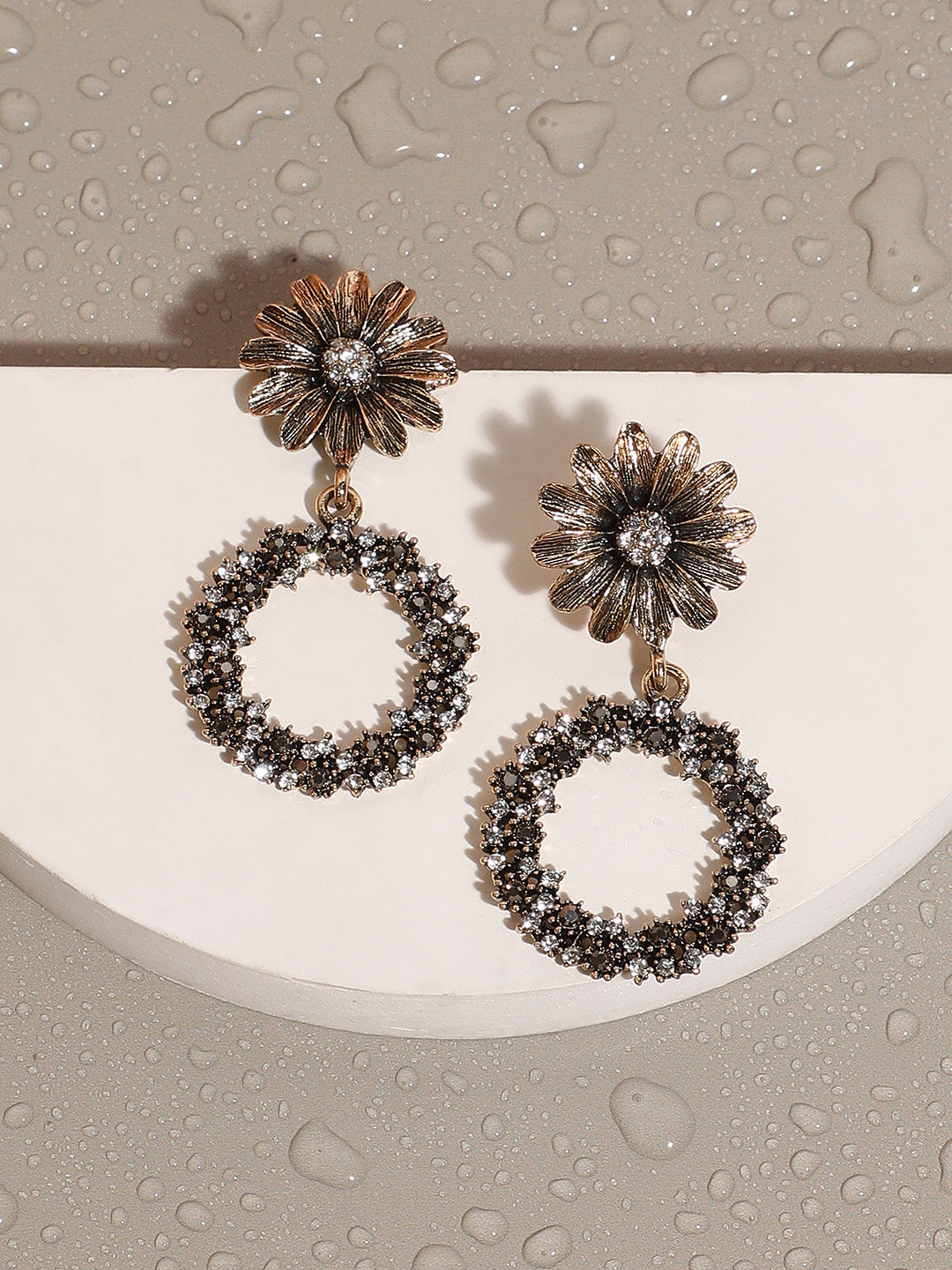 Women Circular Intricate Daisy Drop Earringss