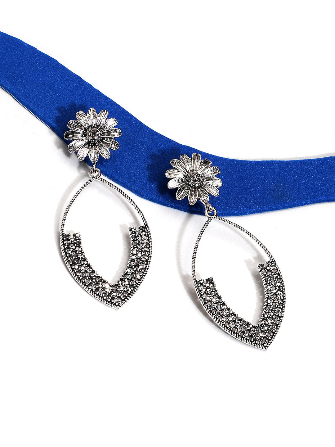 Women Crystal Eye Daisy Drop Earrings