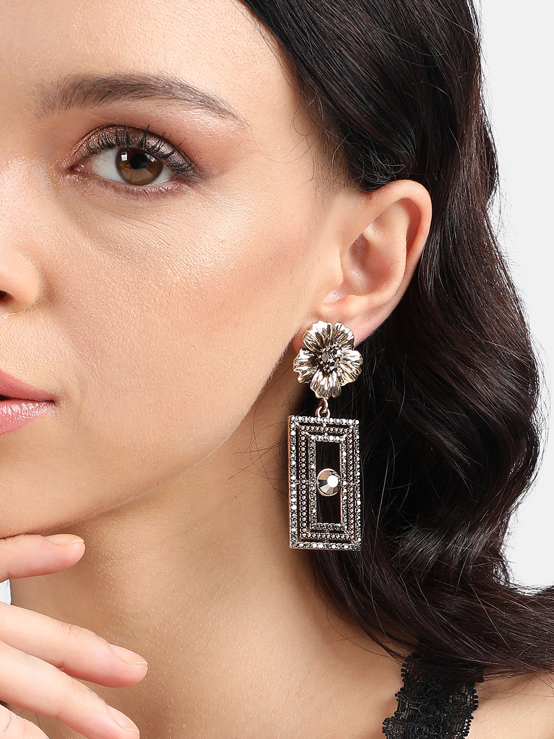 Women Square Eye Flora Drop Earrings