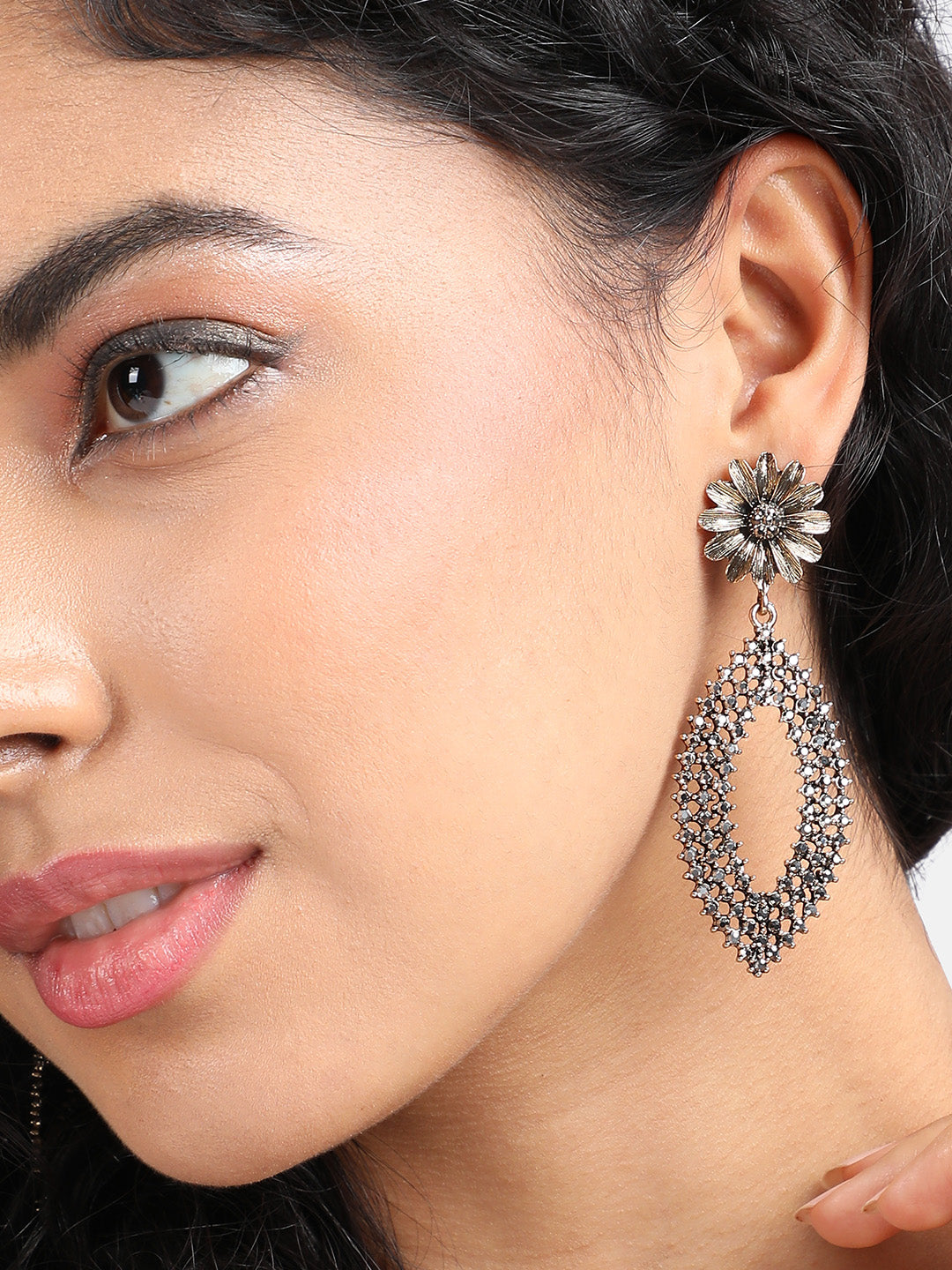 Women Intricate Daisy Eye Drop Earrings