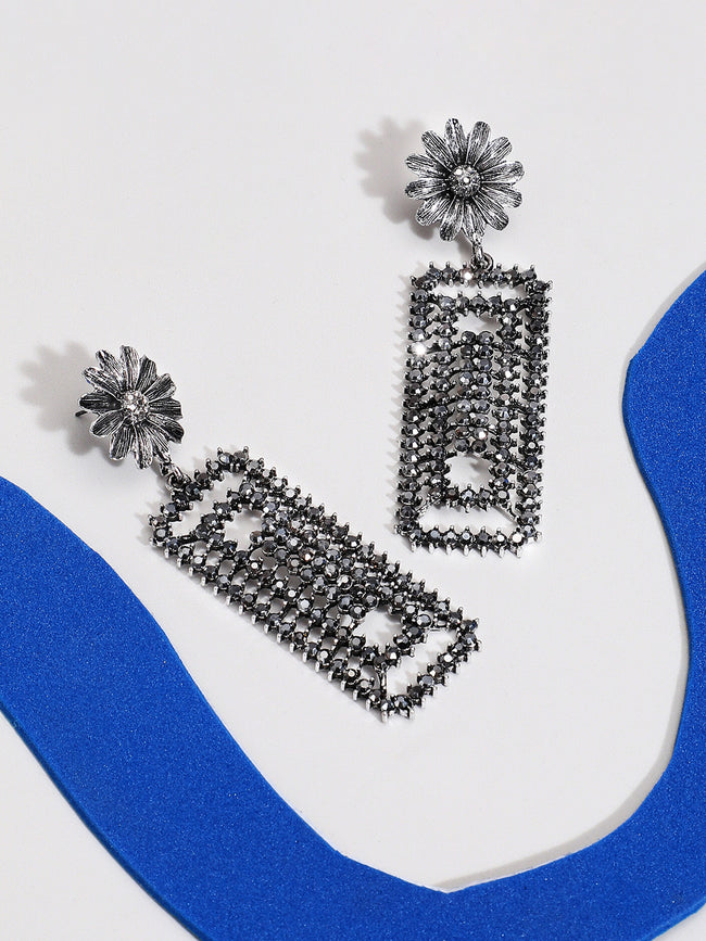 Women Daisy Cluster Geometric Drop Earringss