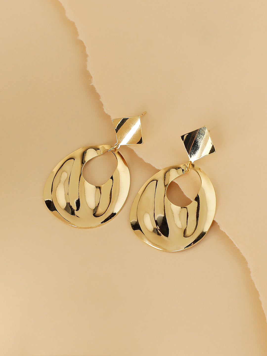 Women Textured Teardrop Drop Earrings