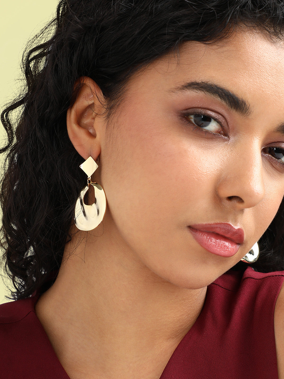 Women Textured Teardrop Drop Earrings