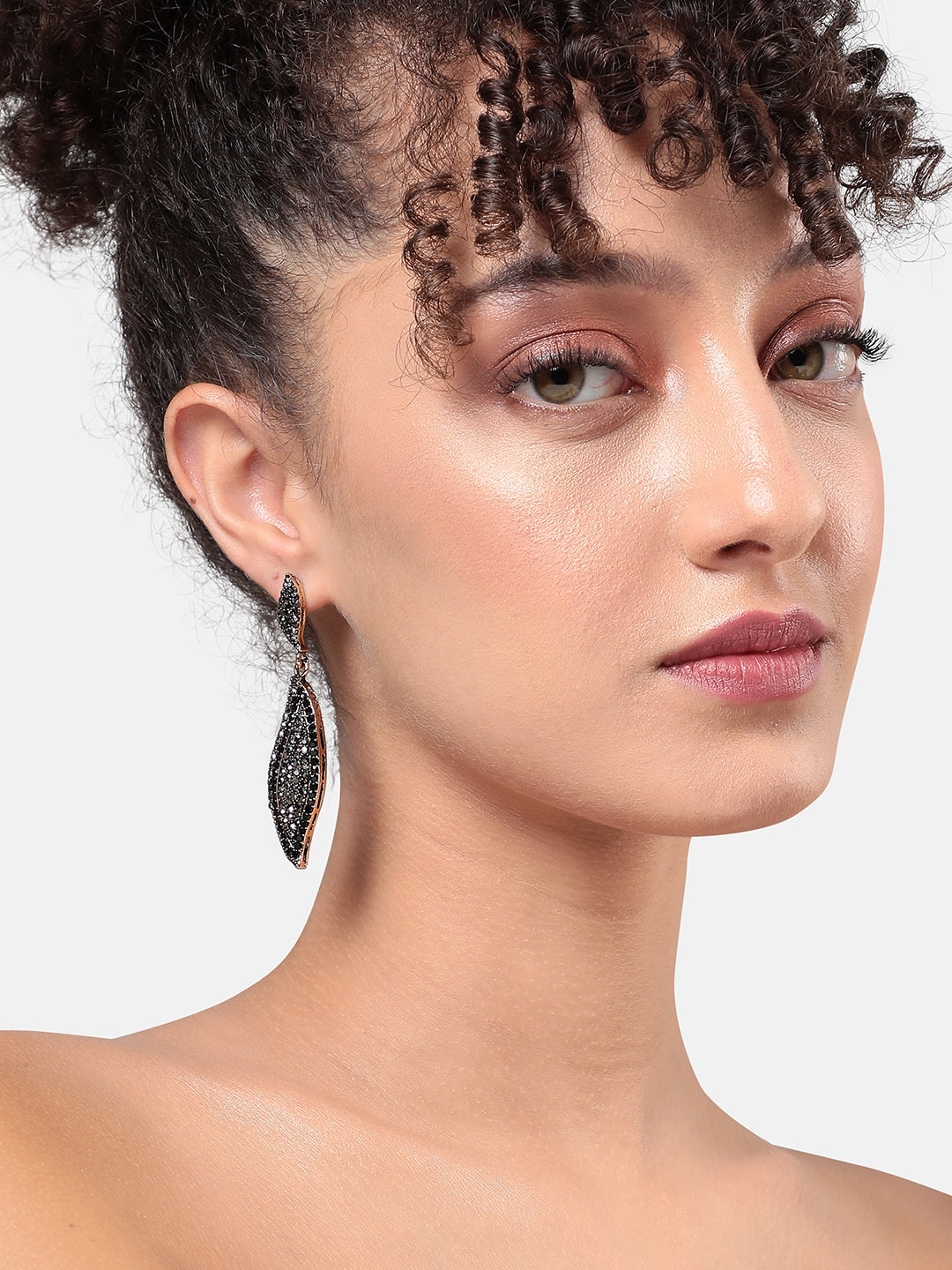 Women Embellished Rhombus Swirl Drop Earringss