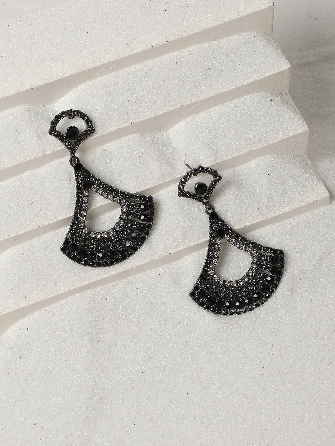 Women Embellished Bow Drop Earringss