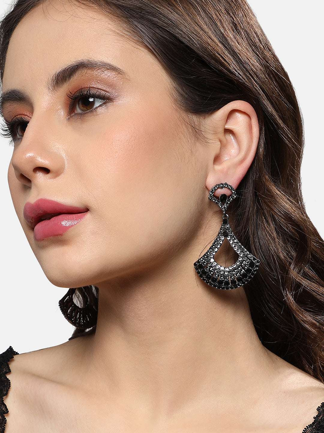Women Embellished Bow Drop Earringss