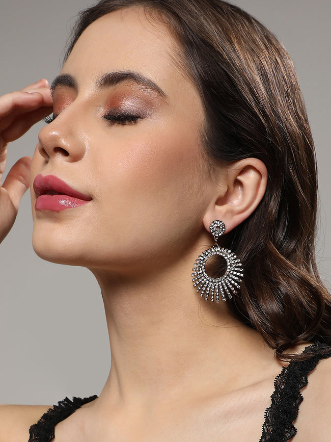 Women Hollow Circular Drop Earringss