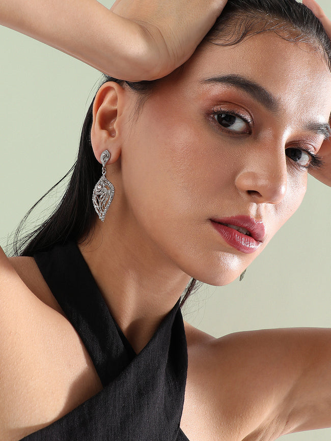 Women Intricate Leaf Drop Earringss