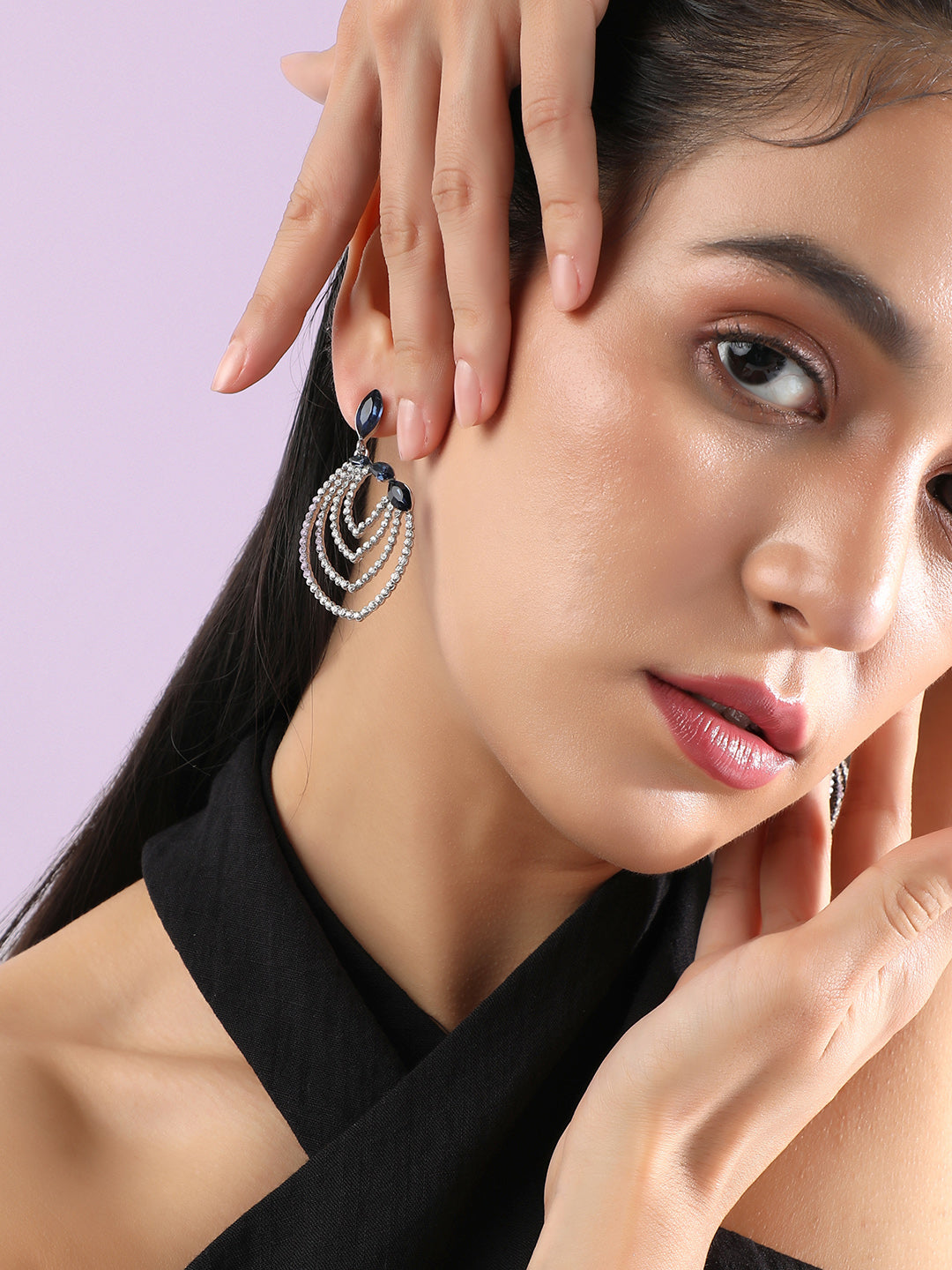 Women Contrast Embellished Lined Eye Drop Earringss