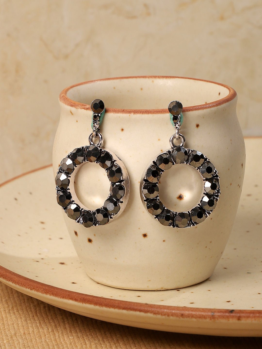 Women Stone Hollow Circular Drop Earringss