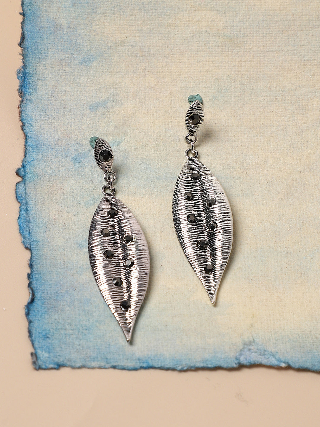 Women Gilded Glamour Drop Earringss
