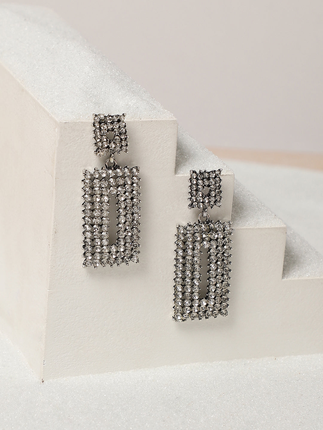 Women Dazzling Dewdrop Drop Earringss