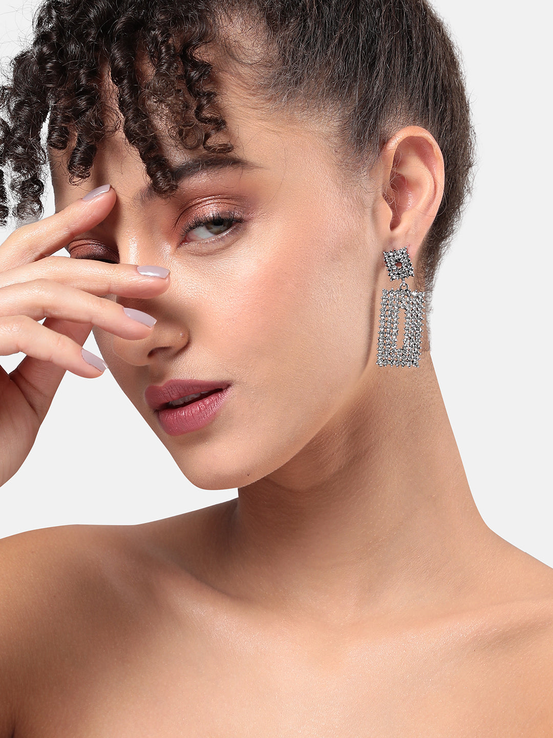 Women Dazzling Dewdrop Drop Earringss