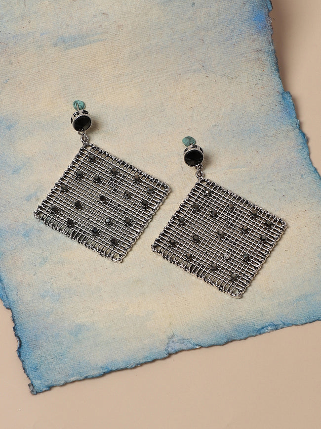 Women Lustrous Diamond Drop Earringss