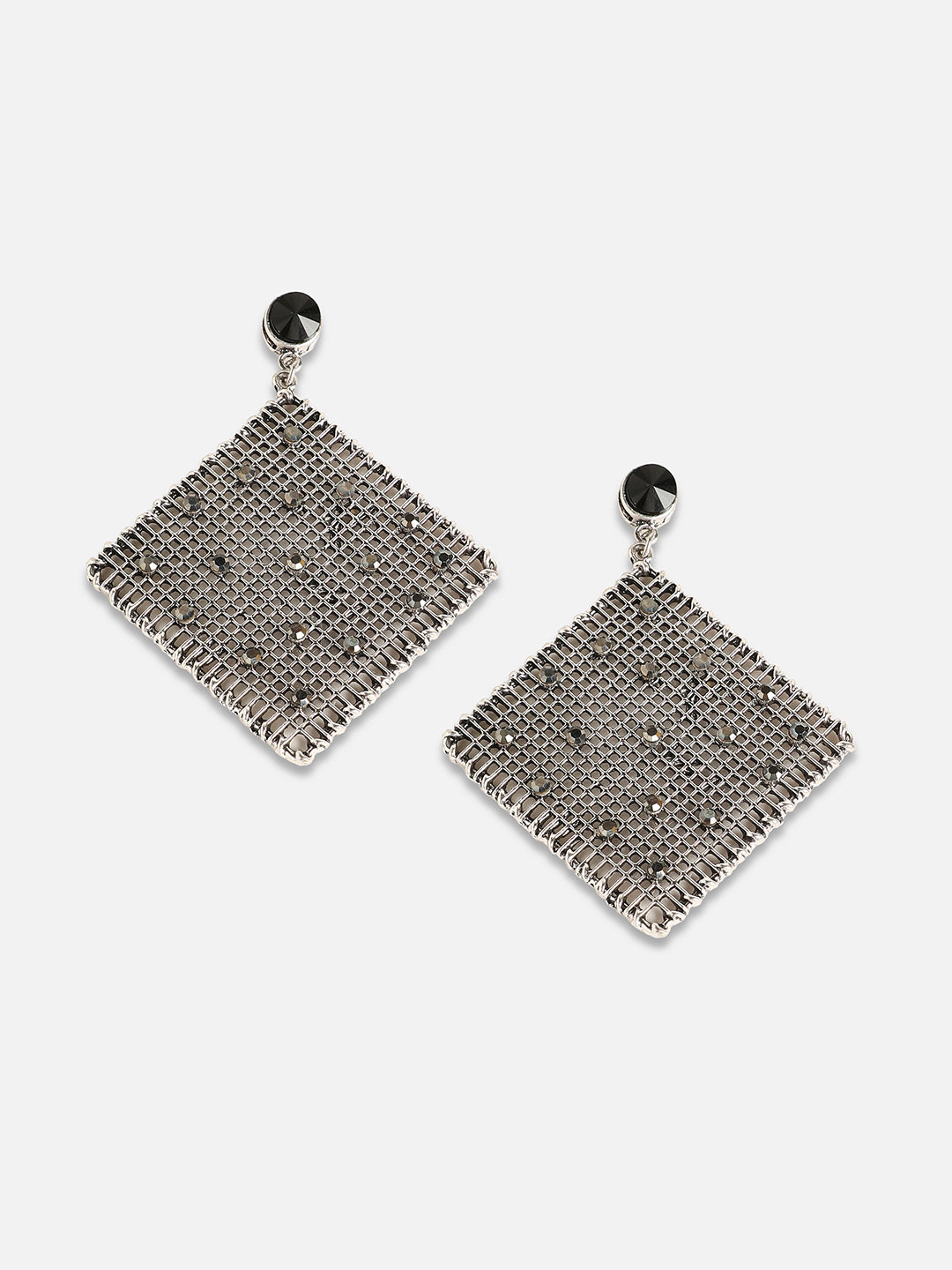 Women Lustrous Diamond Drop Earringss