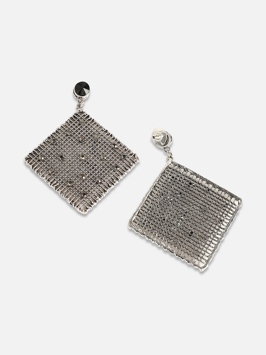 Women Lustrous Diamond Drop Earringss