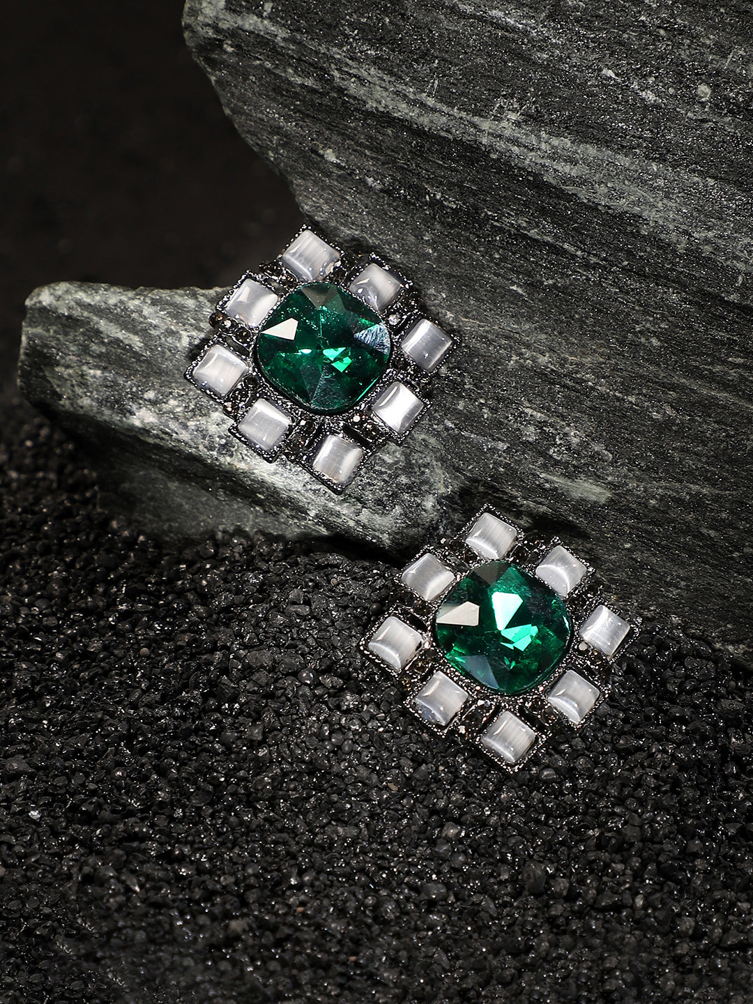 Women Emerald Soiree Stud Earringss
