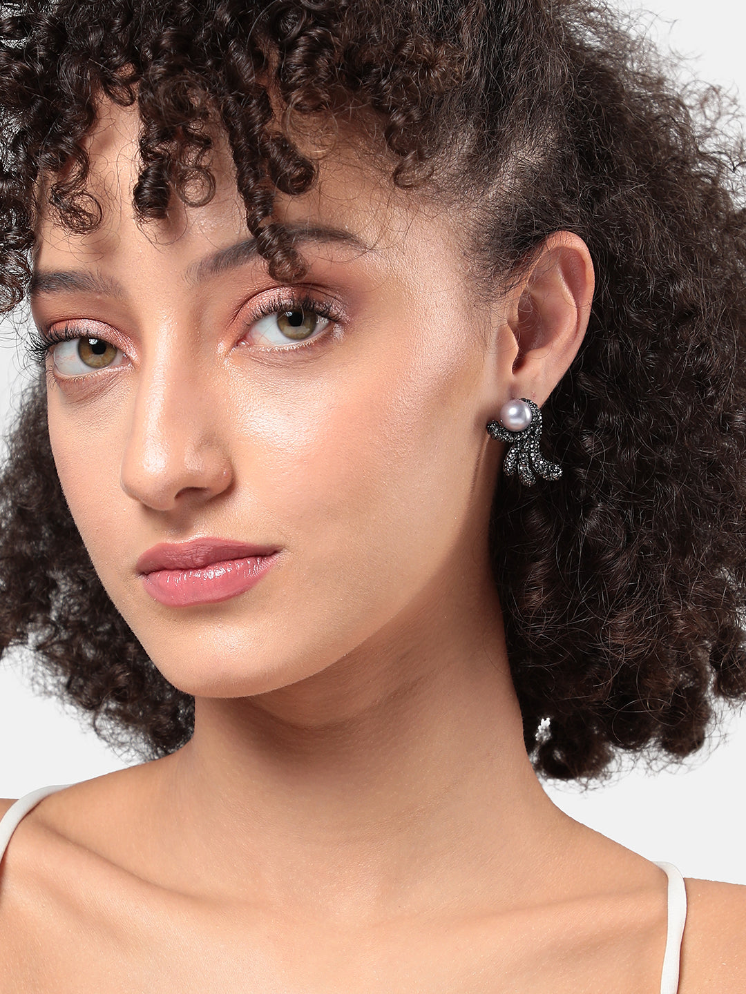 Women Harmonious Horizon Stud Earringss