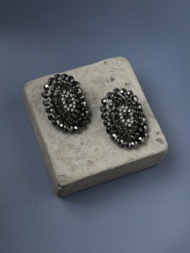 Women Infinite Iris Stud Earringss