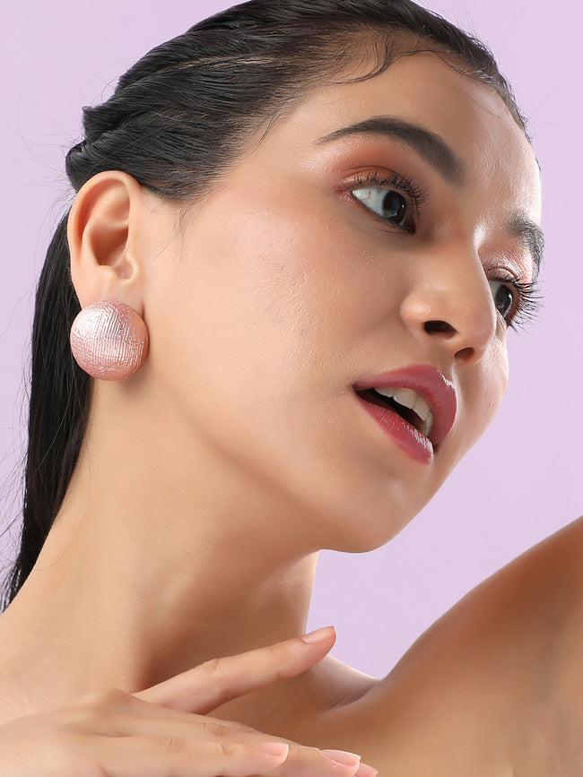 Women Ribbed Stud Earringss