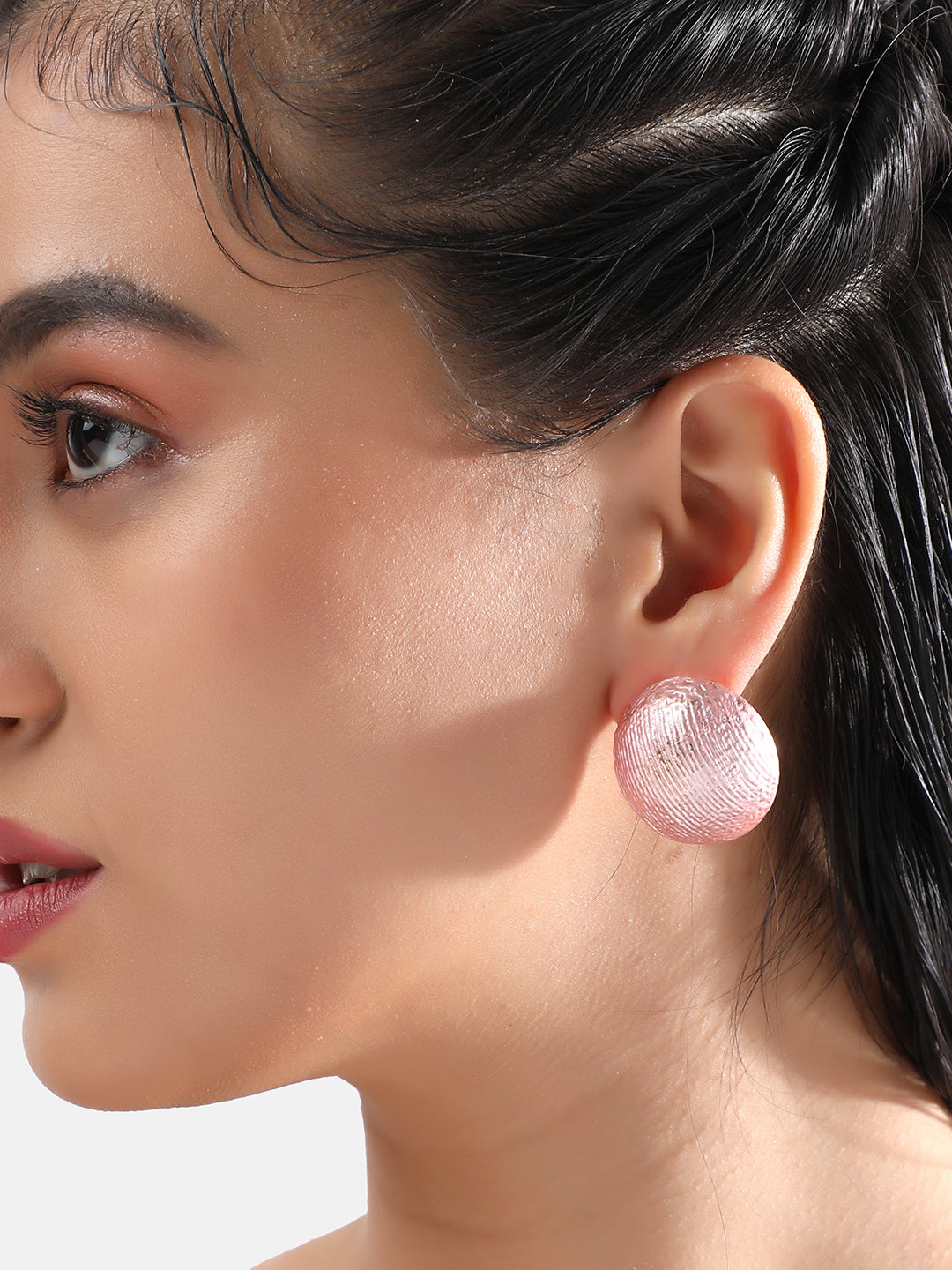 Women Ribbed Stud Earringss