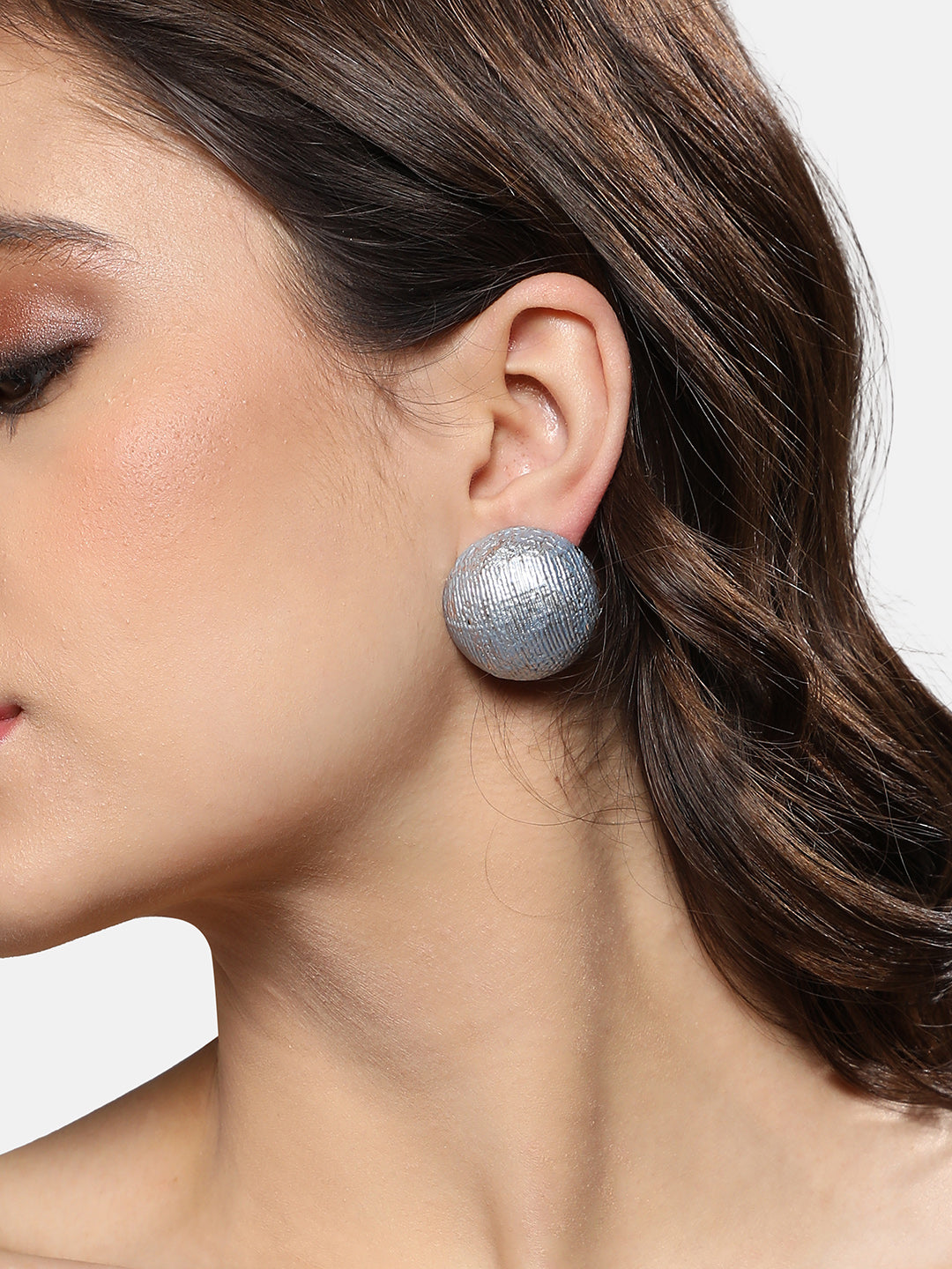 Women Ribbed Stud Earringss