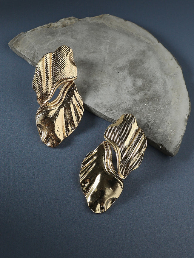 Women Ripple Allure Drop Earringss