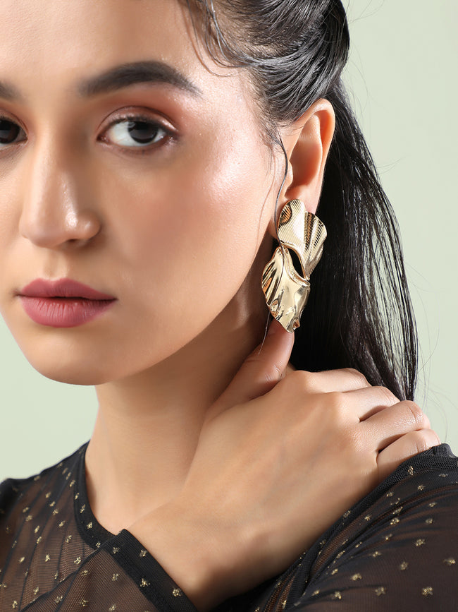 Women Ripple Allure Drop Earringss