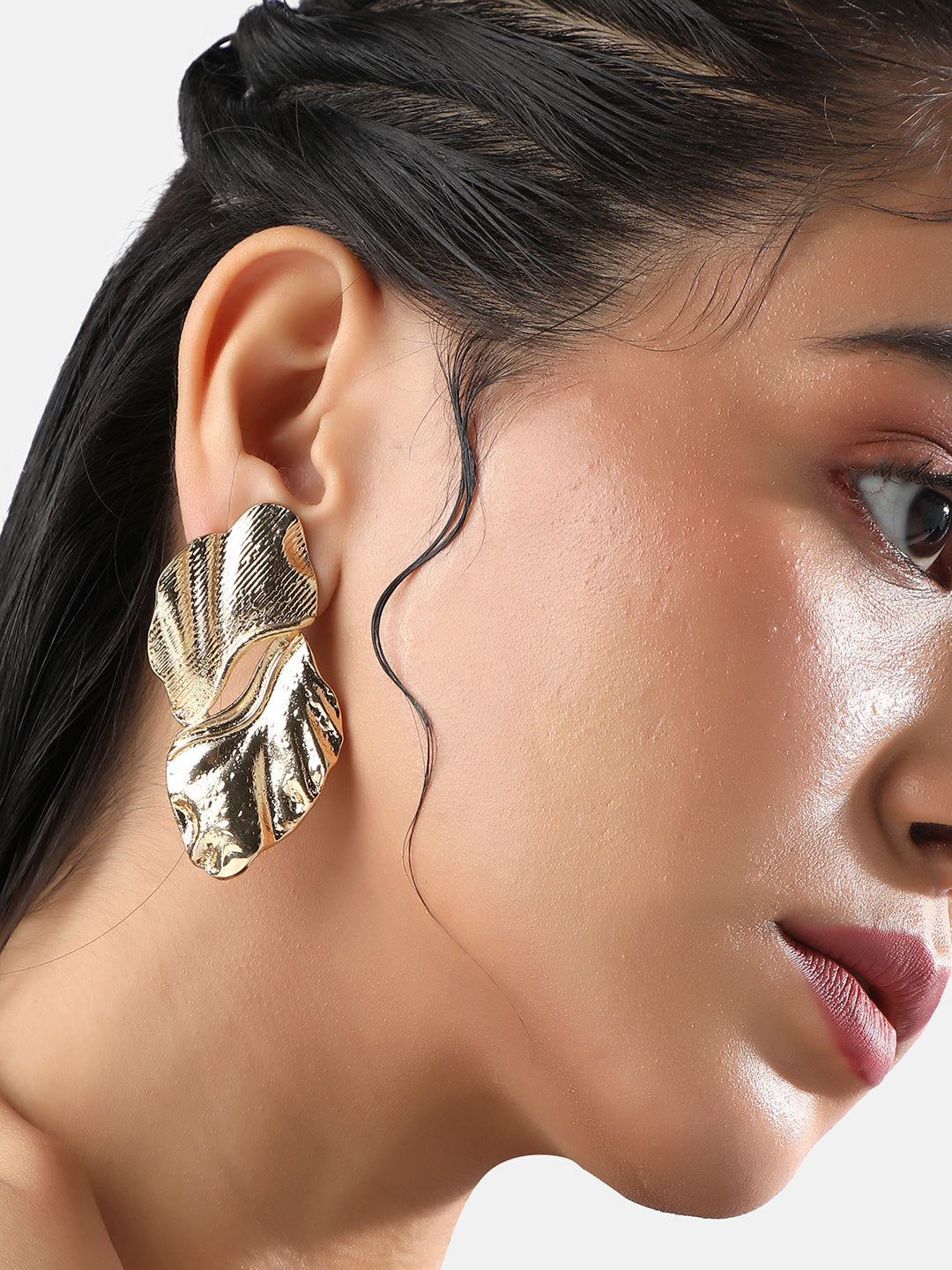 Women Ripple Allure Drop Earringss