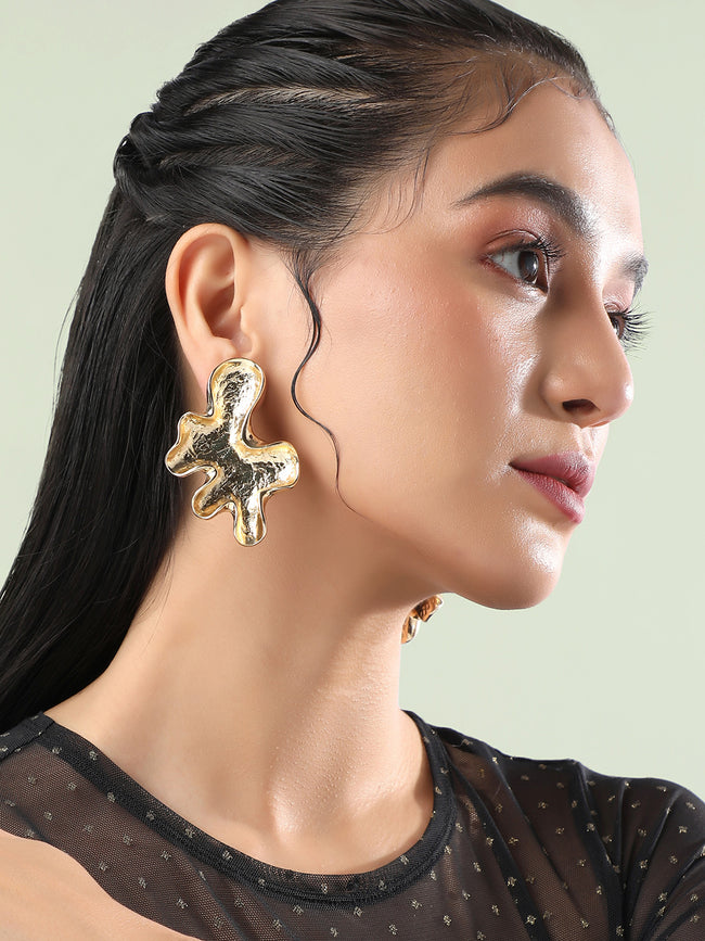 Women Metallic Abstract Stud Earringss