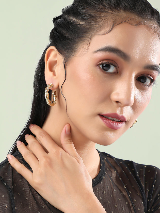 Women Twisted Hoop Earrrings