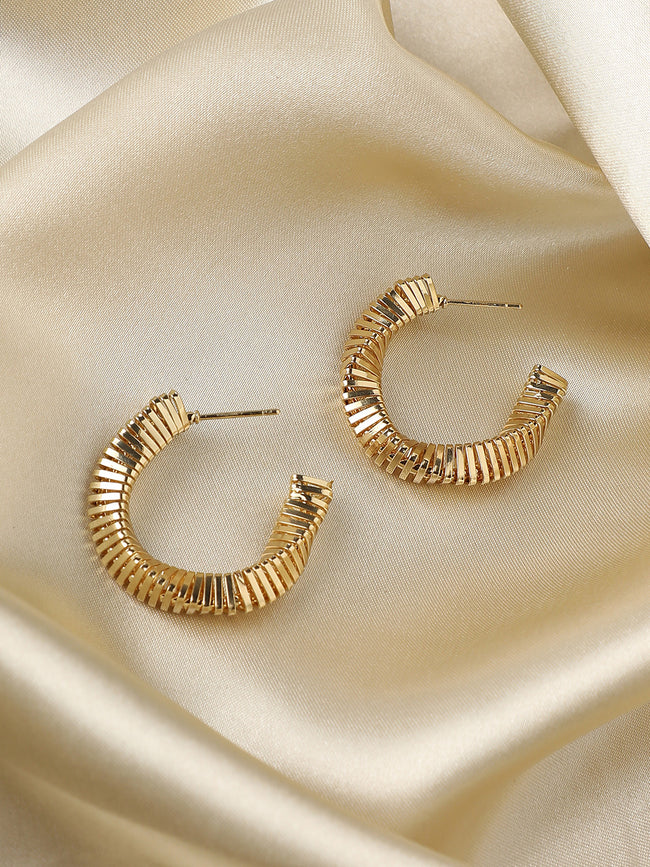 Women Ripple Swirl Hoop Earrrings