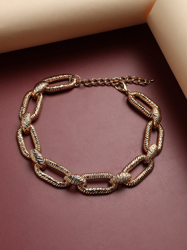 Women Dented Chainlink Necklace
