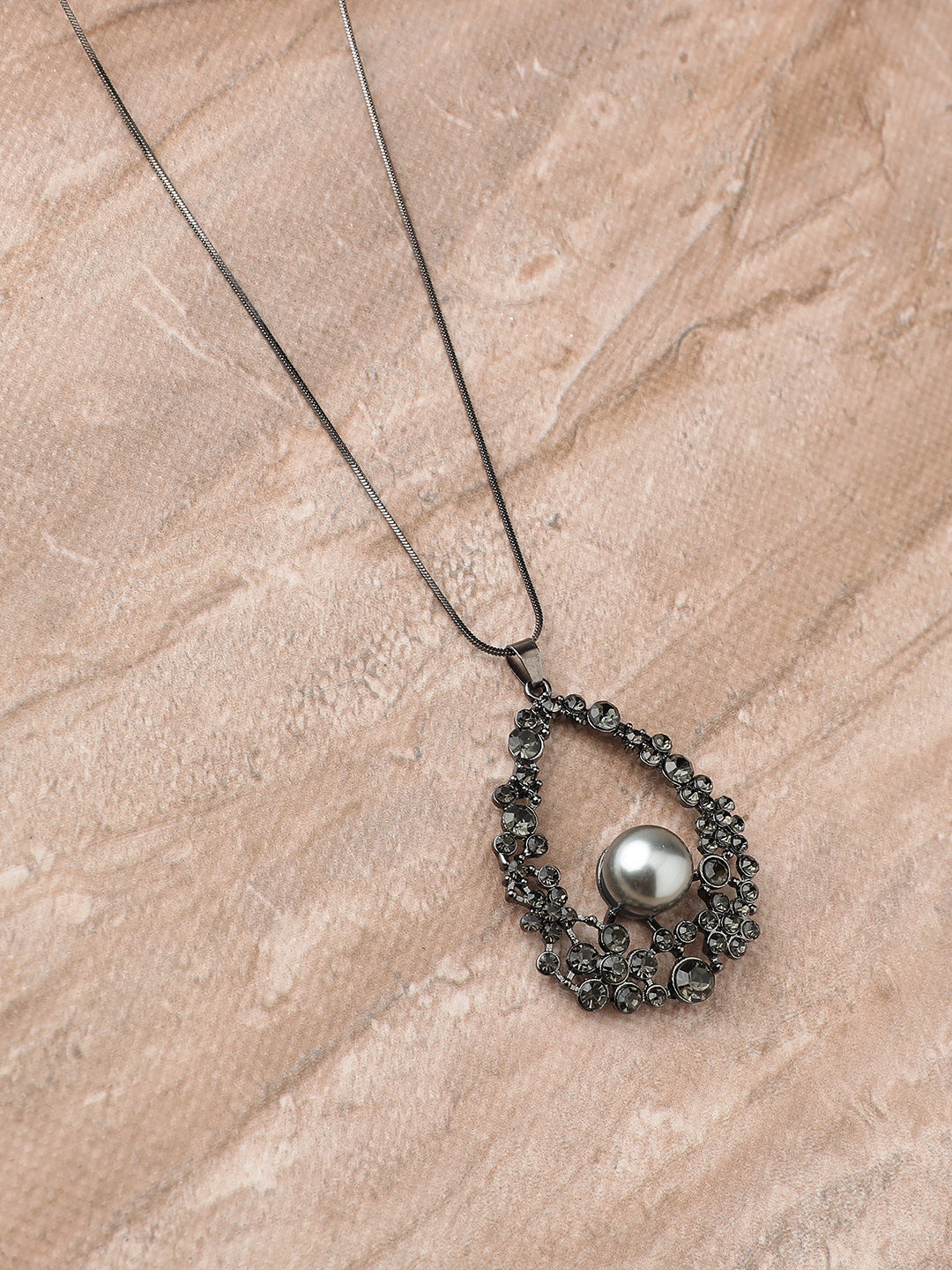 Women Silver Symphony Pendant Necklace