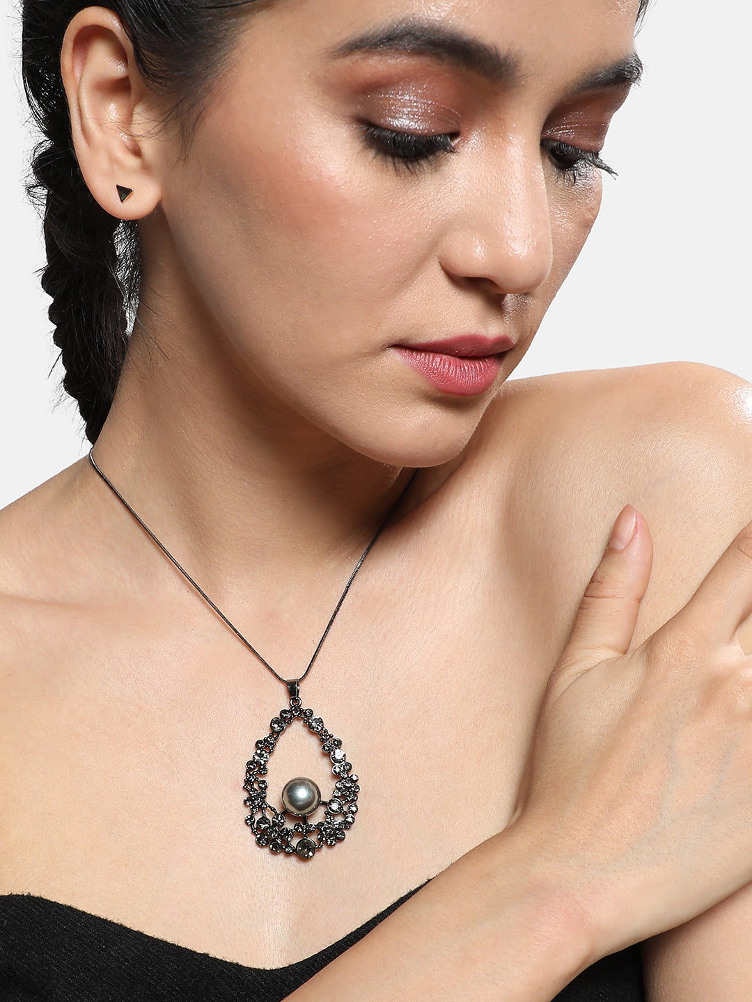 Women Silver Symphony Pendant Necklace